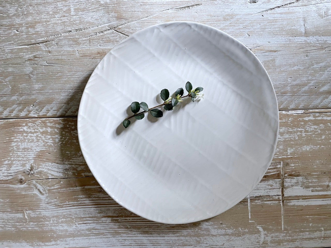 Dinner Plate Herringbone White Wonki Ware UK