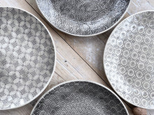 Wonki Ware Dinner Plates 28cm - Patterned Charcoal - Set of 4