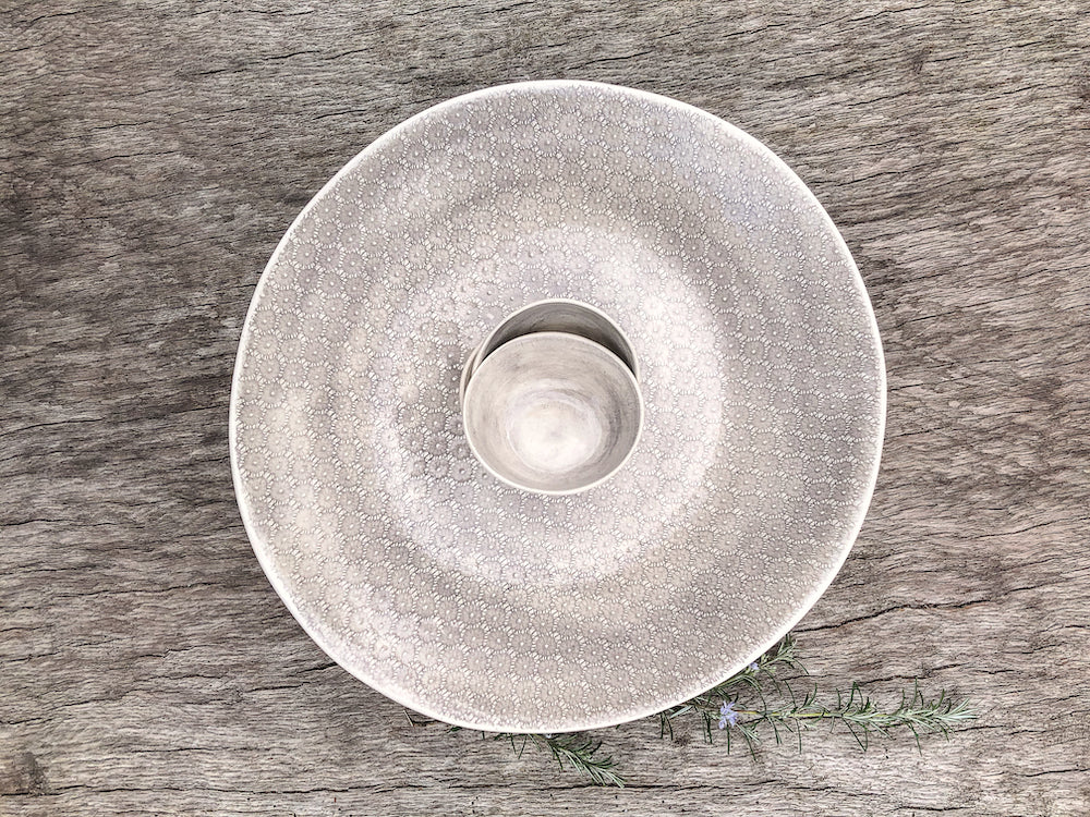 Wonki Ware XL Patterned Serving Platter and 4 plain wash ramekins - Wa ...