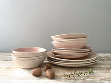 16-Piece Dinner Service - Pink Patterned